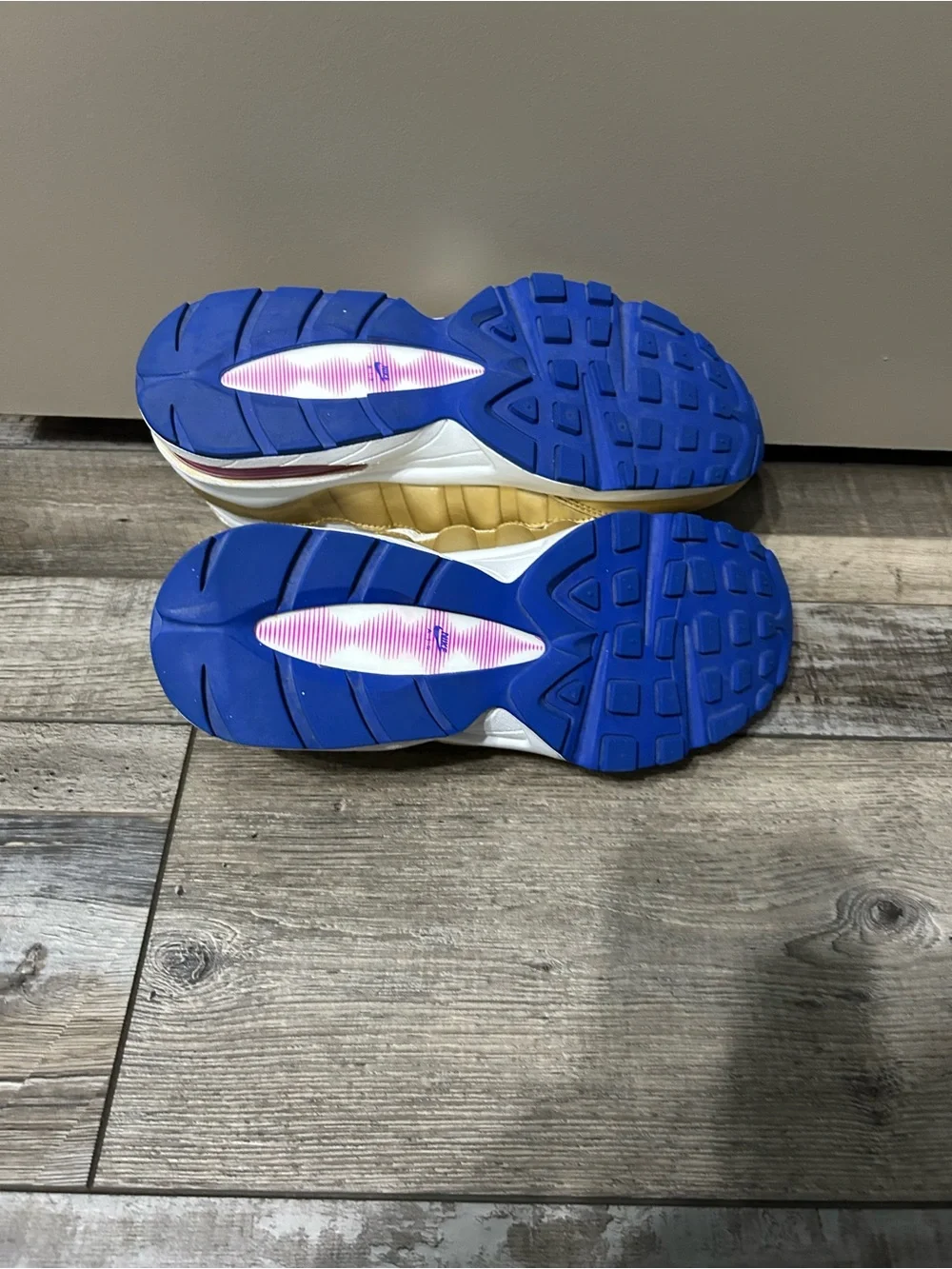 Nike Air Max 95 LE GS Peanut butter & jelly White Gold Blue Pink